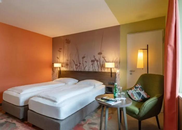 Hwest Hotel Hall