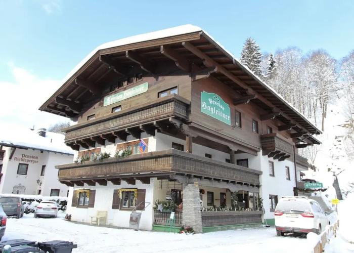 Apartment in Saalbach-hinterglemm Near Ski Area