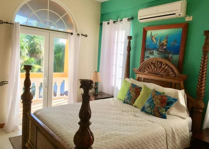 Blue Parrot Beach House
