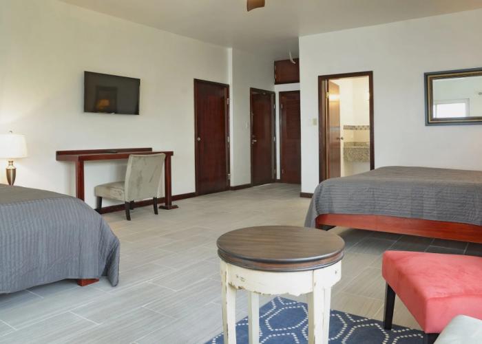 Parrot Cove Lodge