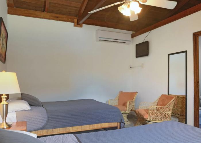 Parrot Cove Lodge