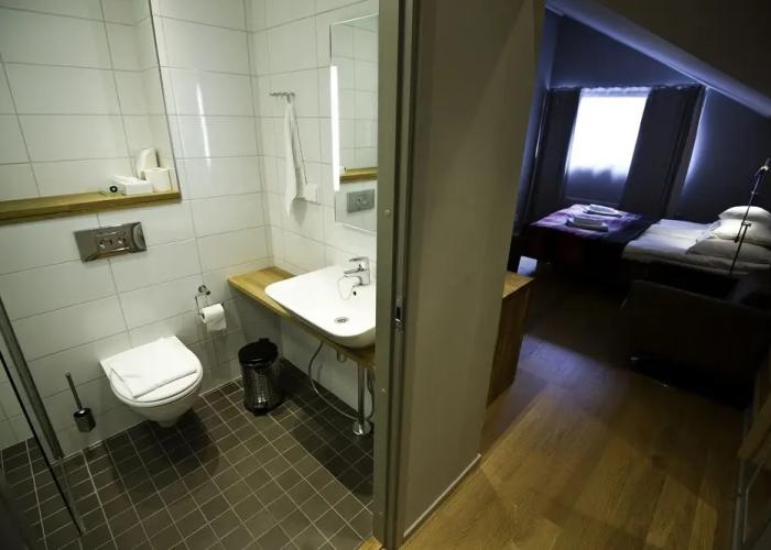 Levi Suites Unna Mànnu