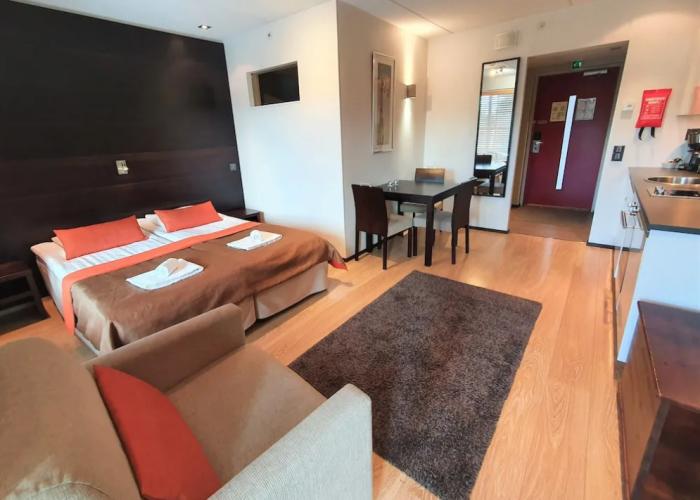 Levi Suites Levi Gold