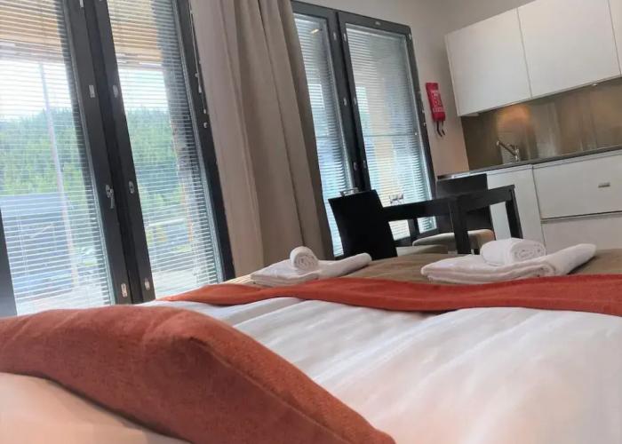 Levi Suites Levi Gold