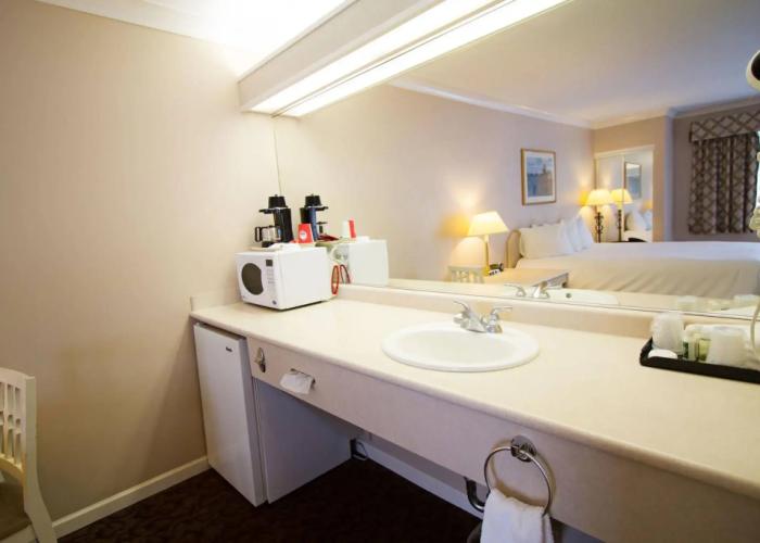 Glenwood Inn & Suites