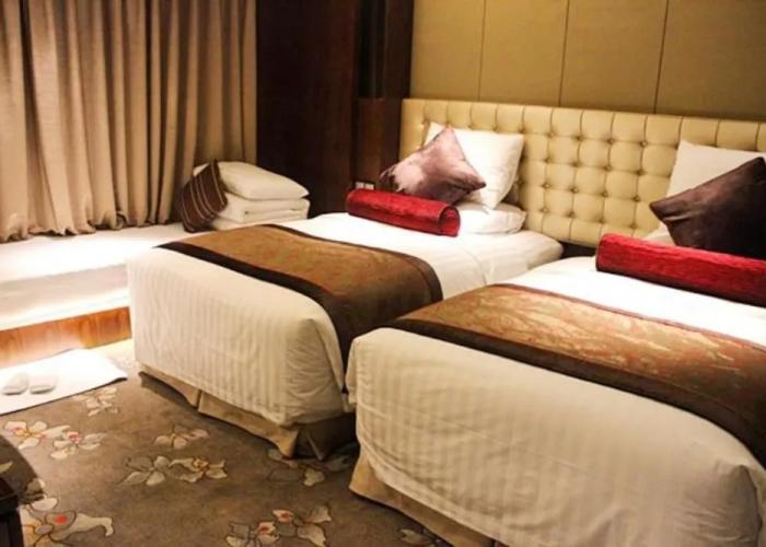 Tangshan Jitang New Century Hotel