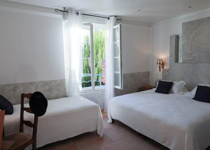 Hôtel Les Flots Bleus
