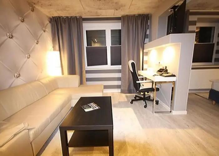 SL'otel - Budget