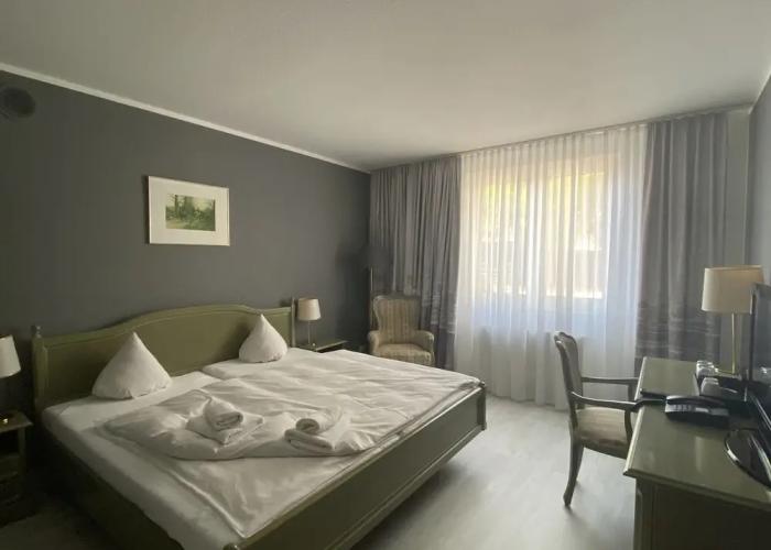 SL'otel im Parforcehaus