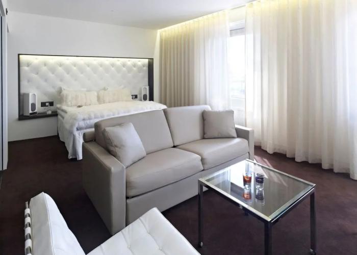 Hotel Riverton
