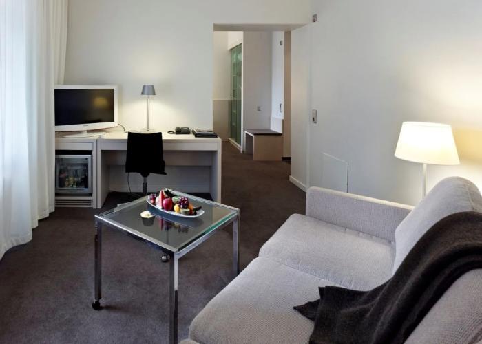 Hotel Riverton