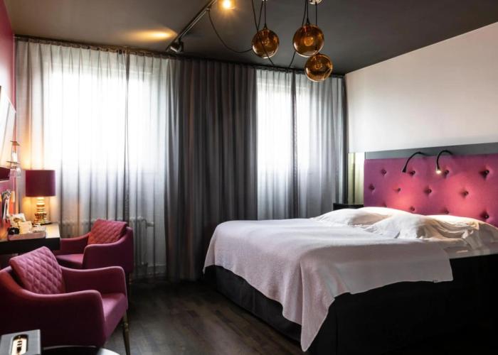 Hotel Flora