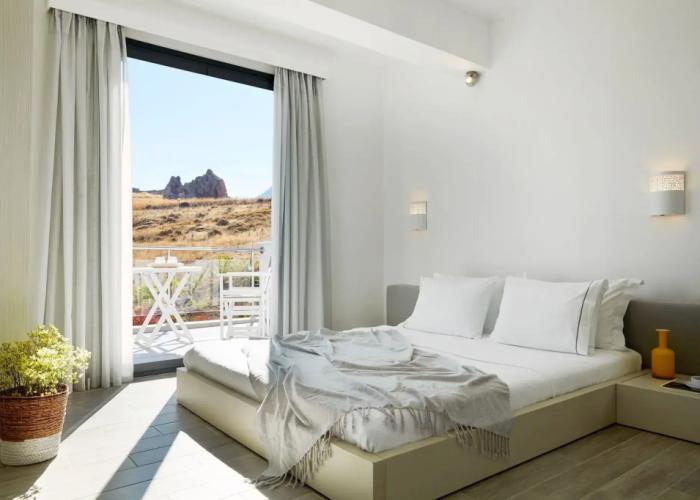 Eleia Seafront Rooms & Villas