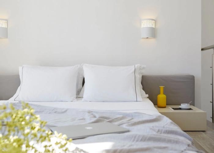 Eleia Seafront Rooms & Villas