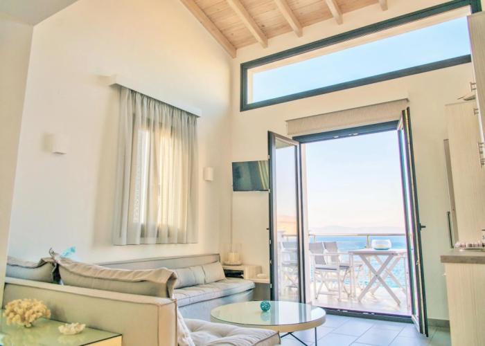 Eleia Seafront Rooms & Villas