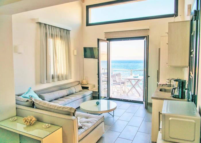 Eleia Seafront Rooms & Villas