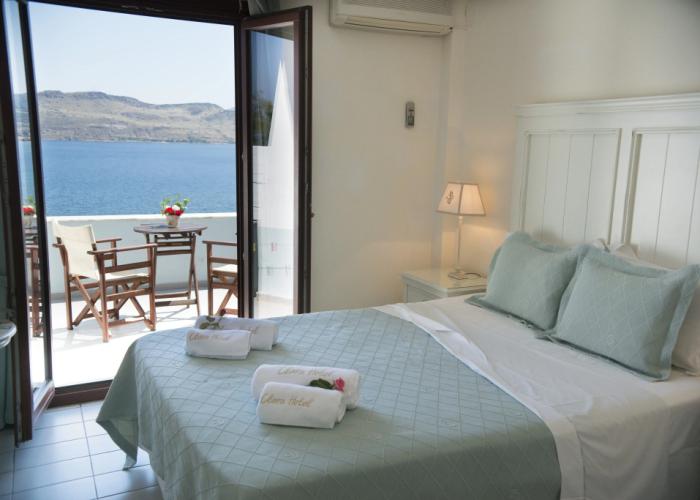 Clara Hotel