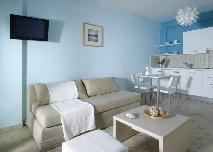 Aeolis Apartments & Studios