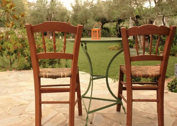 Ampoulos Rooms & Apartments