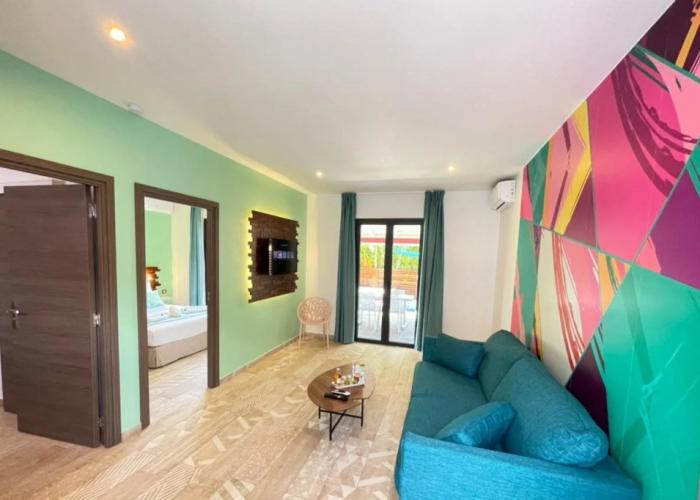 Kawan Bay Suites