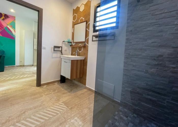 Kawan Bay Suites