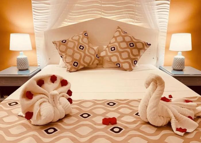 Tropicana Suites