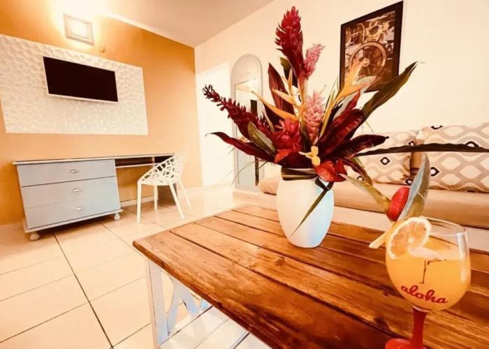 Tropicana Suites