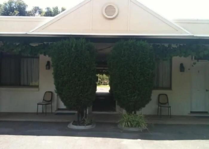 Wayfarer Motel