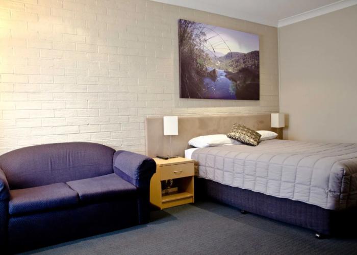 Baybrook Motor Inn & Apartments