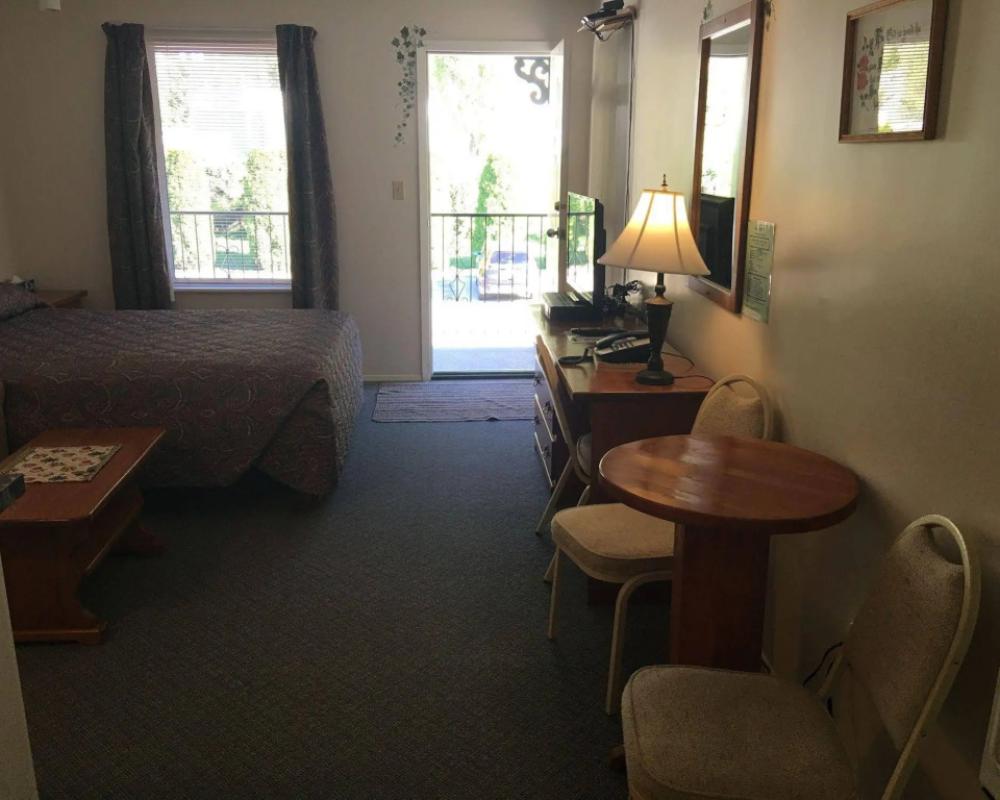 Chase Country Inn Motel