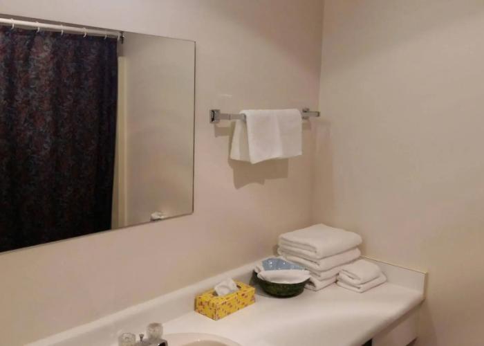 Chase Country Inn Motel