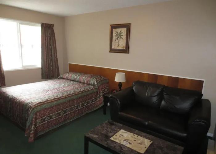 Overlander Motel