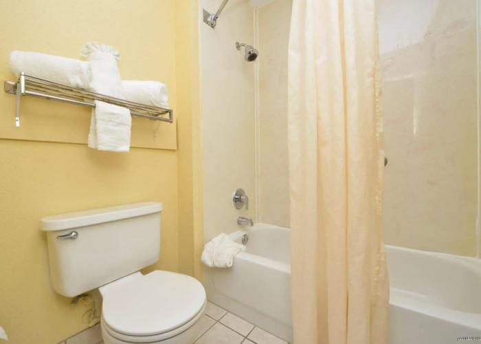 Red Roof Inn Conroe North - Willis