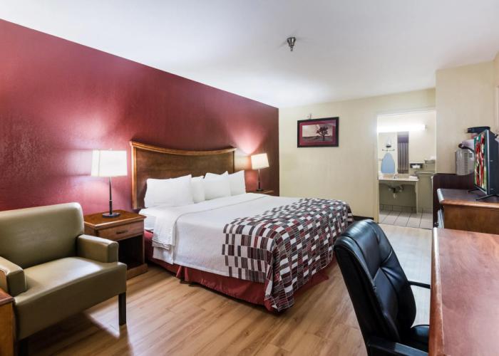 Red Roof Inn Conroe North - Willis