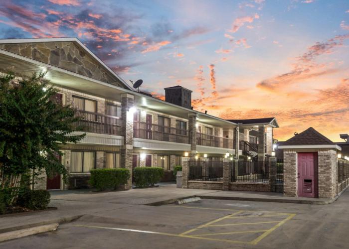 Red Roof Inn Conroe North - Willis