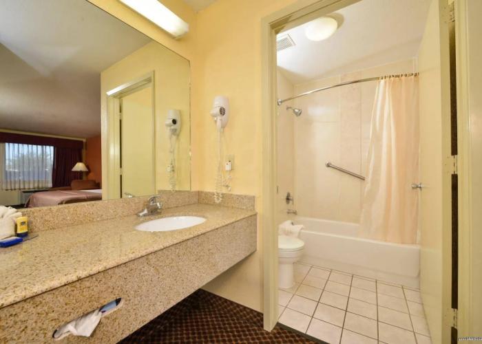 Red Roof Inn Conroe North - Willis