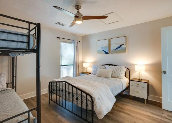 Willis Waterfront Home w/ Deck on Lake Conroe!