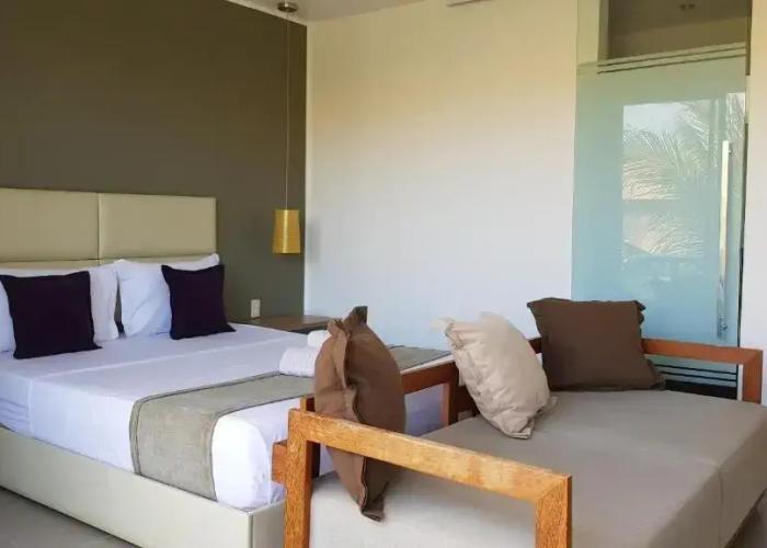Ravenala Hotel Boutique