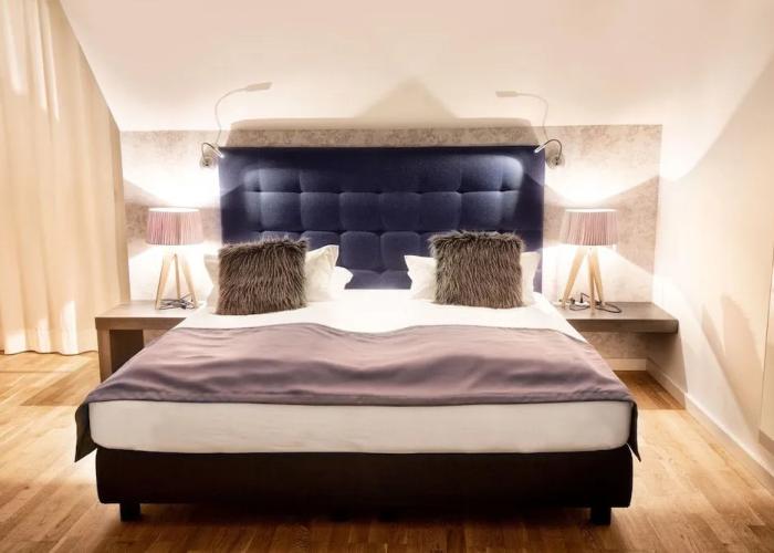 Boardinghouse by M&K