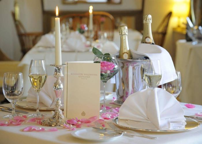 Romantik Waldhotel Mangold