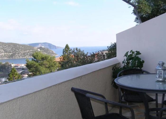 Treehouse Holiday Homes