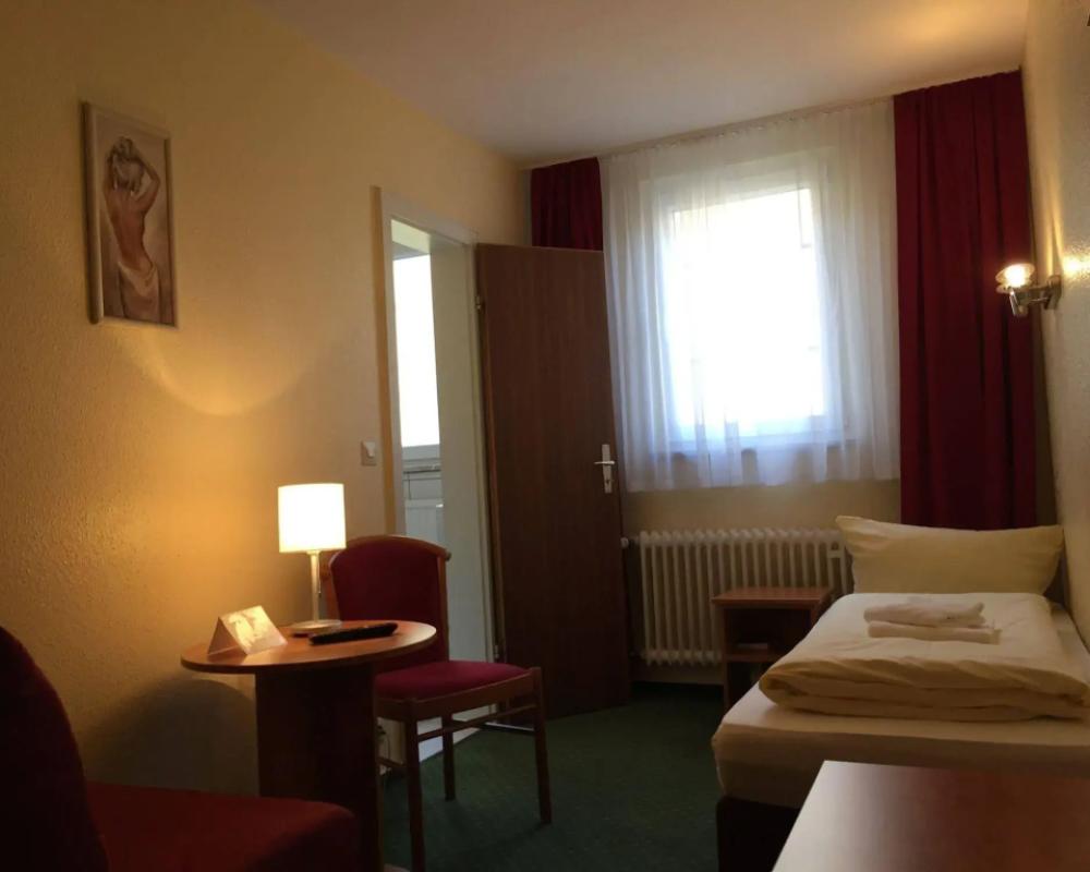 фото Hotel Holl