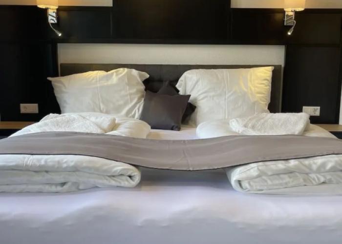 Yebs Hotel