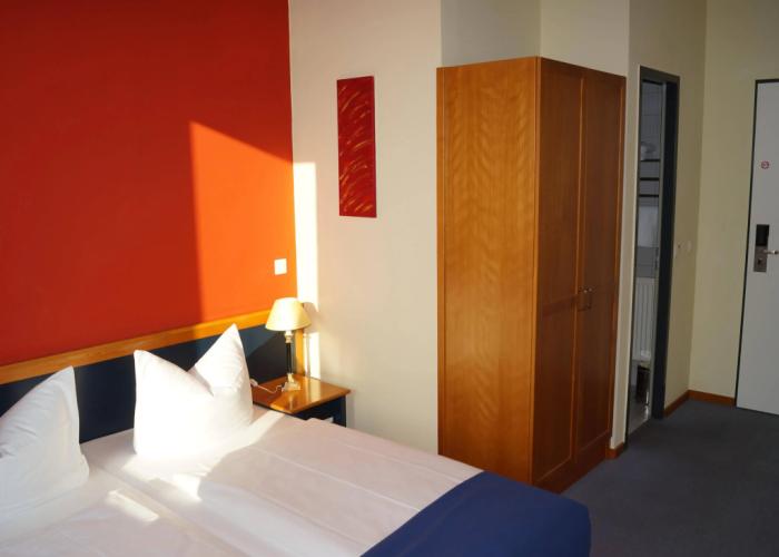 H24 Hoteltow