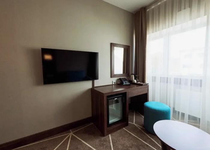 Puzzle Hotels