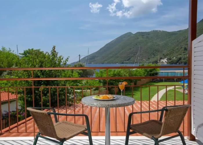 Menes Hotel