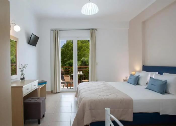 Menes Hotel