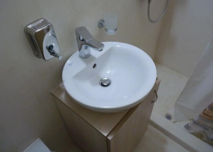 Ilianthos Apartments & Studios