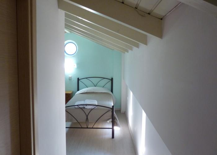 Ilianthos Apartments & Studios