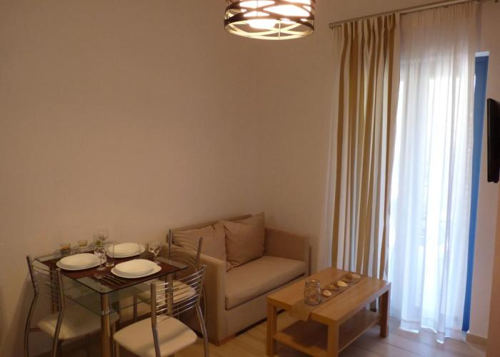 Ilianthos Apartments & Studios